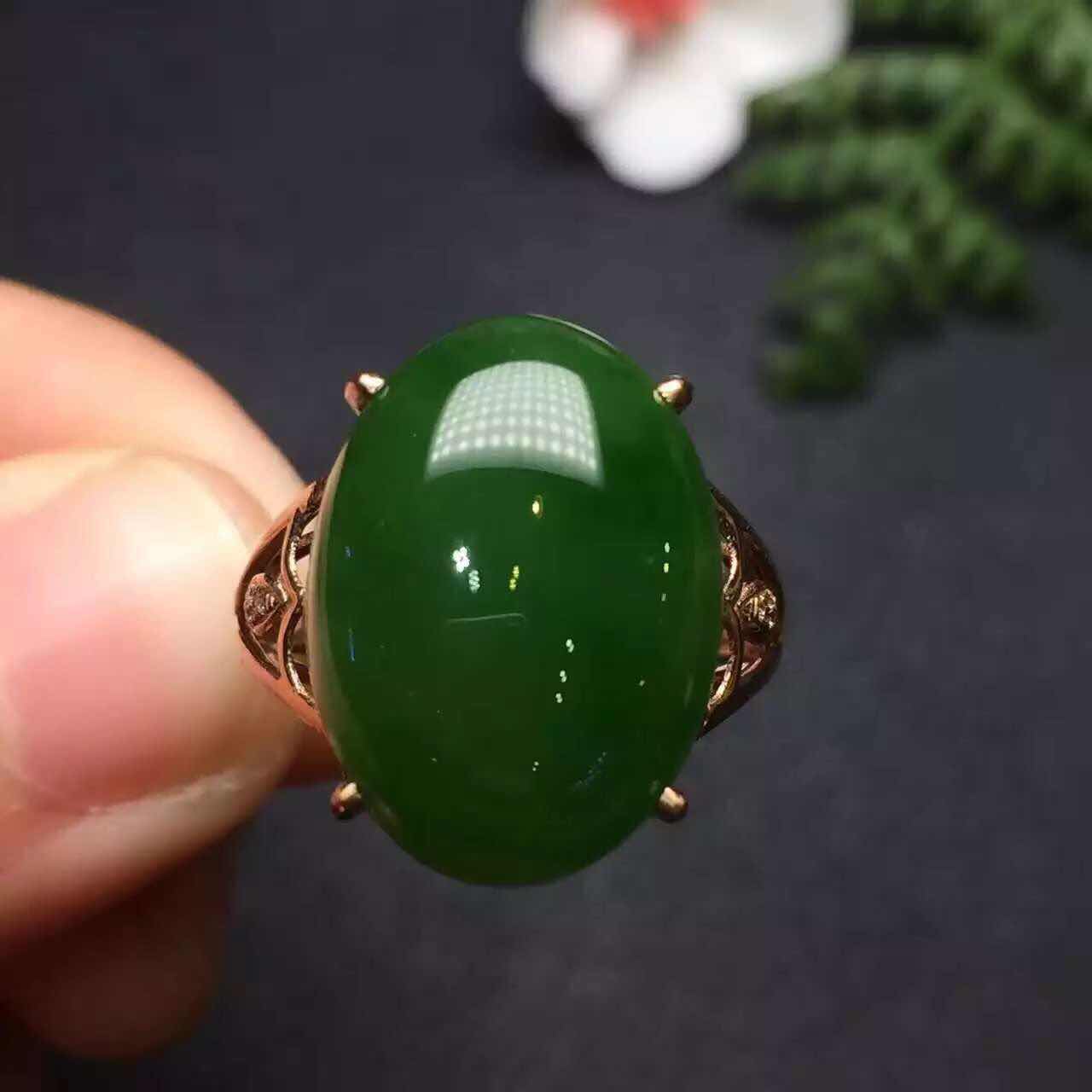 这是第7张天然翡翠玉石，和田玉，琥珀蜜蜡厂家招代理的货源图片