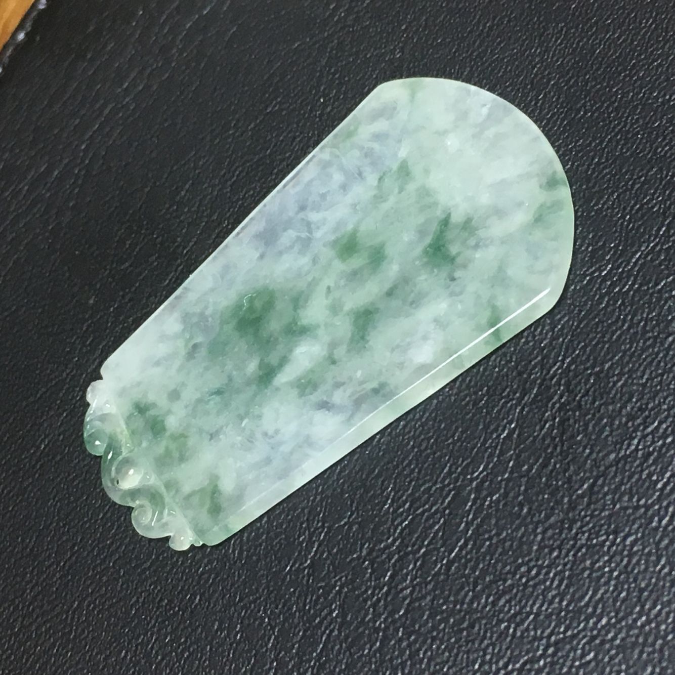这是第1张天然A货翡翠，原石，工厂直销带证书的货源图片