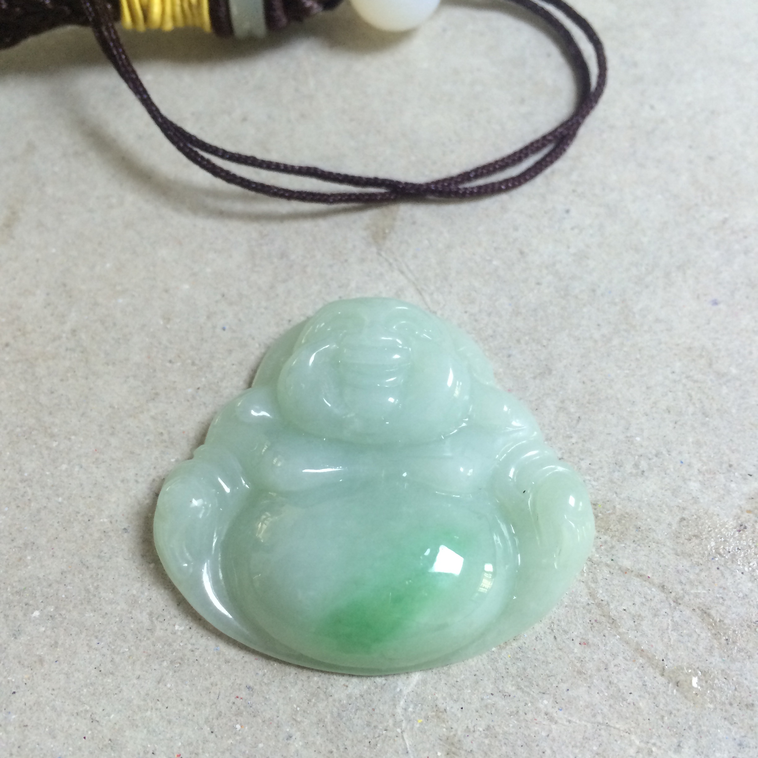 这是第4张天然A货翡翠，原石，工厂直销带证书的货源图片