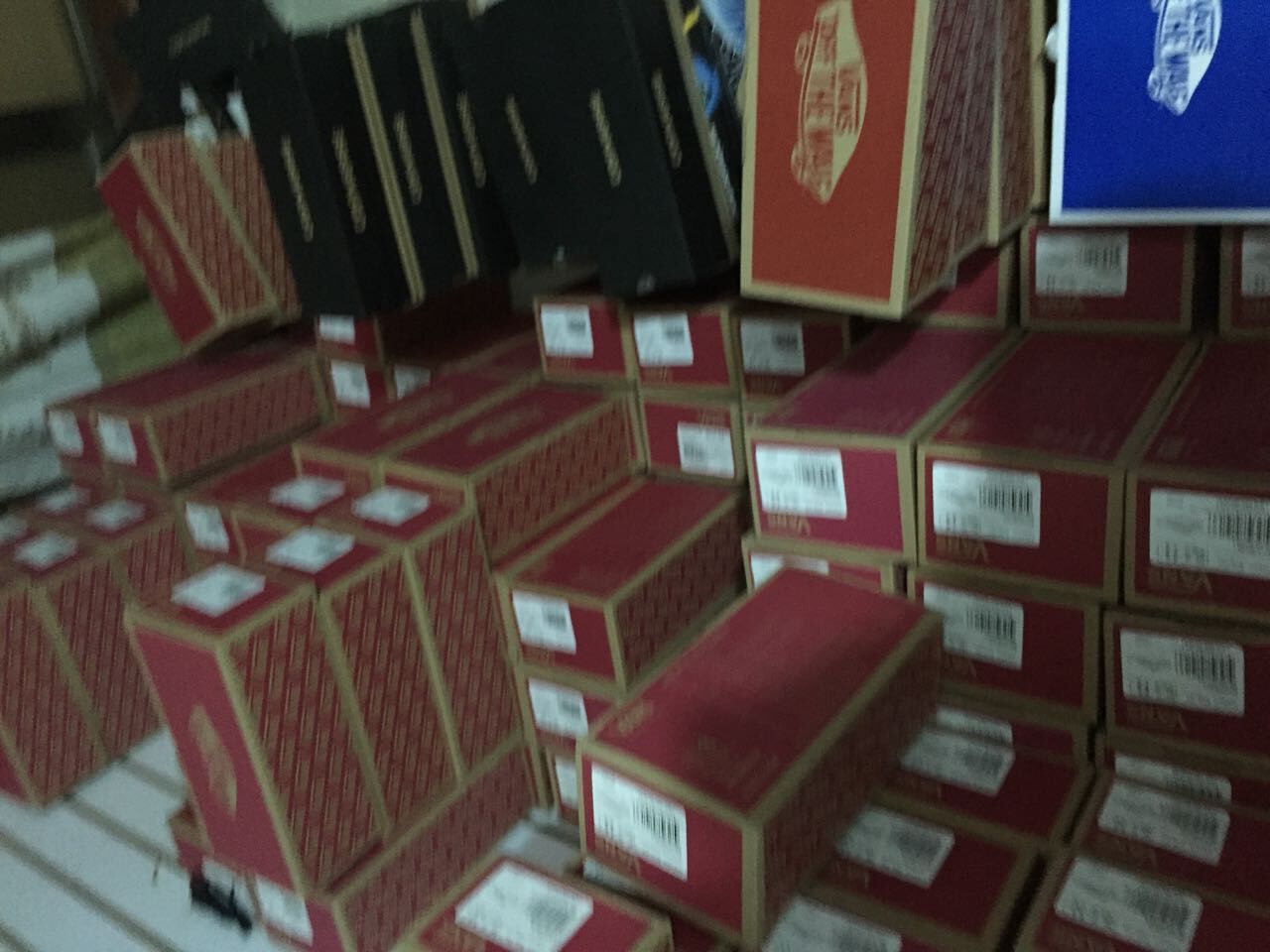 这是第7张莆田工厂真标NB耐克阿迪厂家直销支持退换货支持一件代发的货源图片