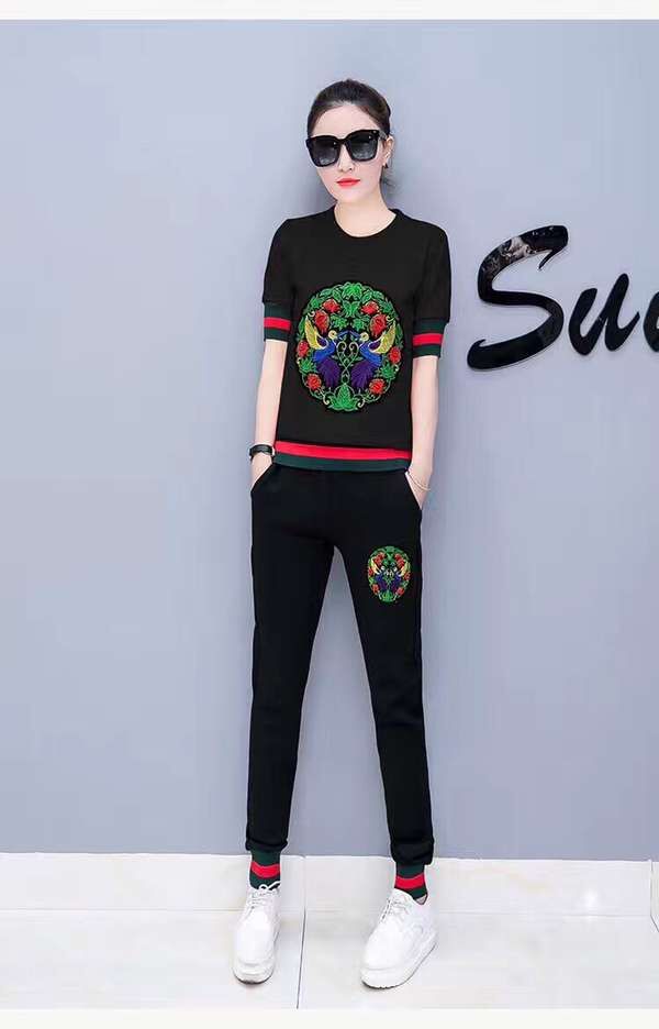 这是第3张潮流服饰厂家直销时尚女装一件代发货的货源图片